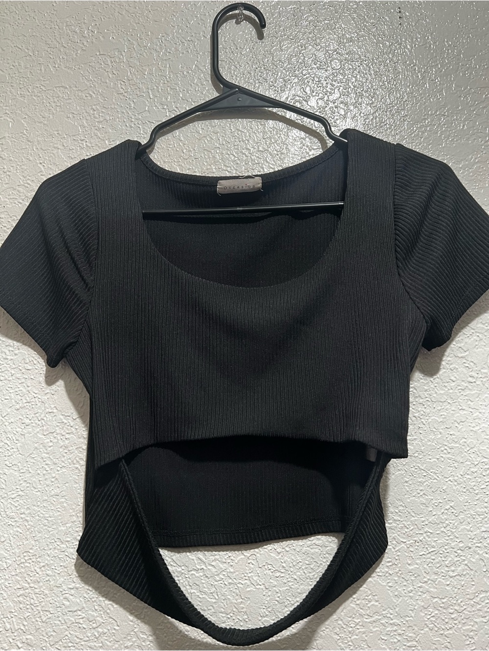Black Women's Ribbed Scoop Neck Crop Top